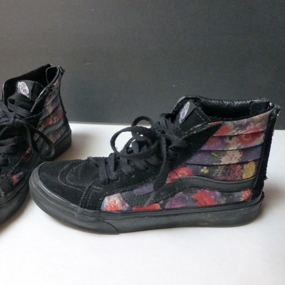 VAN'S OFF THE WALL FLORAL RIBBED ZIPPERED …